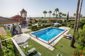 Casa de Campo con Piscina en Sevilla en los Palacios y Villafranca